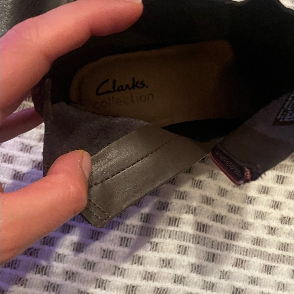 Clarks Women's Camzin Loop Dark Brown Leather Ankle Boots (Size 8) - Picture 11 of 11